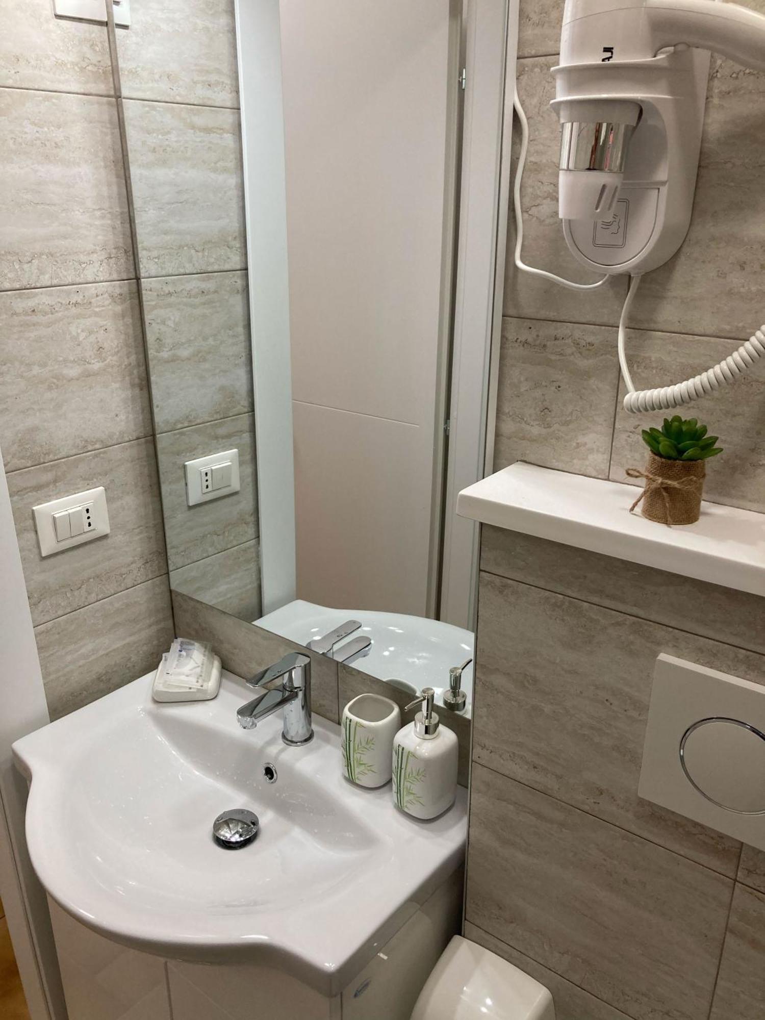 Bologna Central Apartments - Indipendenza 36 Kültér fotó